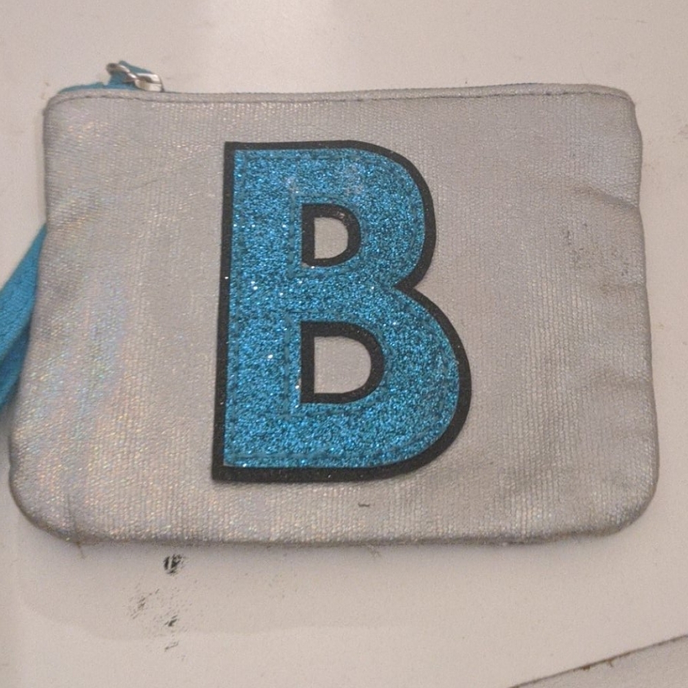 Justice "B" coin purse